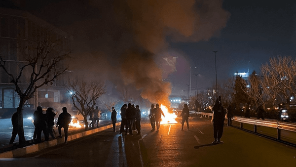 سکوت معنادار باشگاه های فوتبال در قبال اعتراضات خیابان های ایران: حکومتی ها ساکت شدند